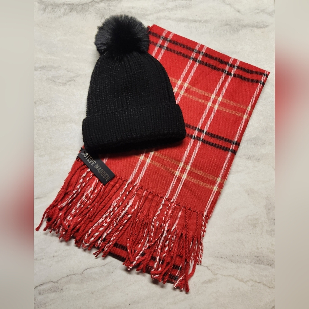 NWT Steve Madden Hat & Scarf Set